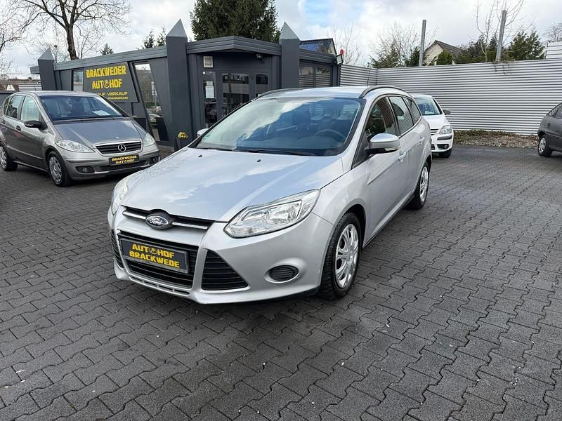 Gebraucht Ford Focus Trend 105 PS (77 kW) 2012 Silber Kombi