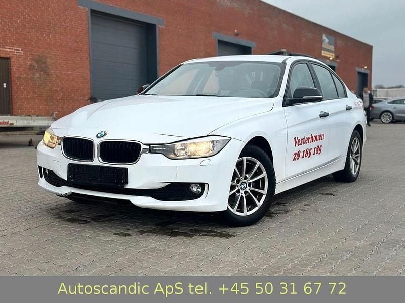 Gebraucht BMW 316 136 PS (100 kW) 2014 Schwarz Limousine