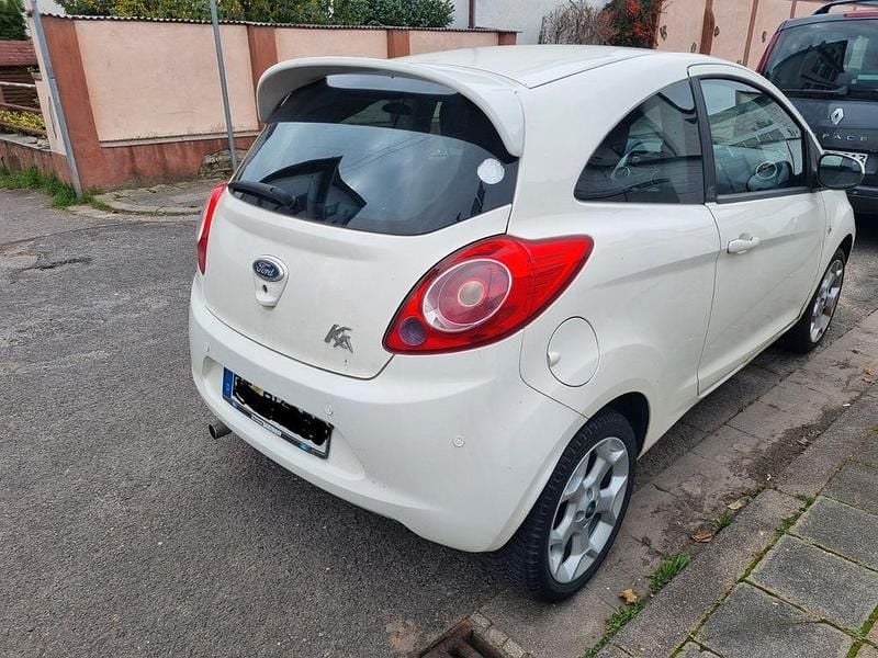 Gebraucht Ford Ka Trend 69 PS (50 kW) 2009 Weiß Kleinwagen