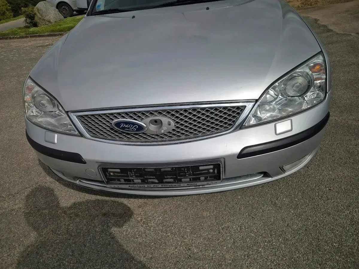 Gebraucht Ford Mondeo 170 PS (125 kW) 2003 Silber Kombi