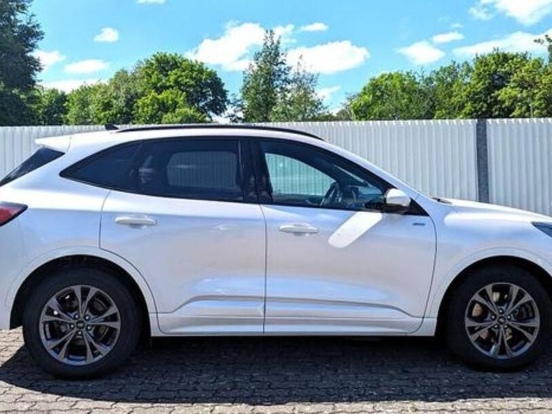 Gebraucht Ford Kuga ST-Line X 224 PS (164 kW) 2020 Arktisweiß metallic SUV