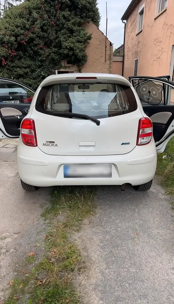 Gebraucht Nissan Micra 80 PS (58 kW) 2012 Weiß Kleinwagen