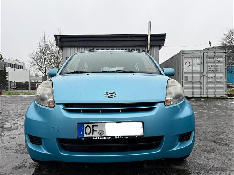 Blau Gebraucht 2008 Daihatsu Sirion Kleinwagen | 1.199 € (Fairer Preis) - Bild 1/4