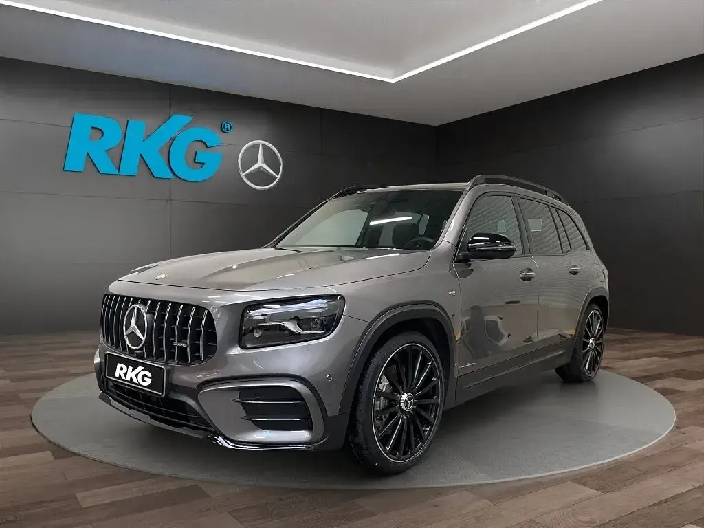 Gebraucht Mercedes GLB35 AMG 306 PS (225 kW) 2025 Grau SUV