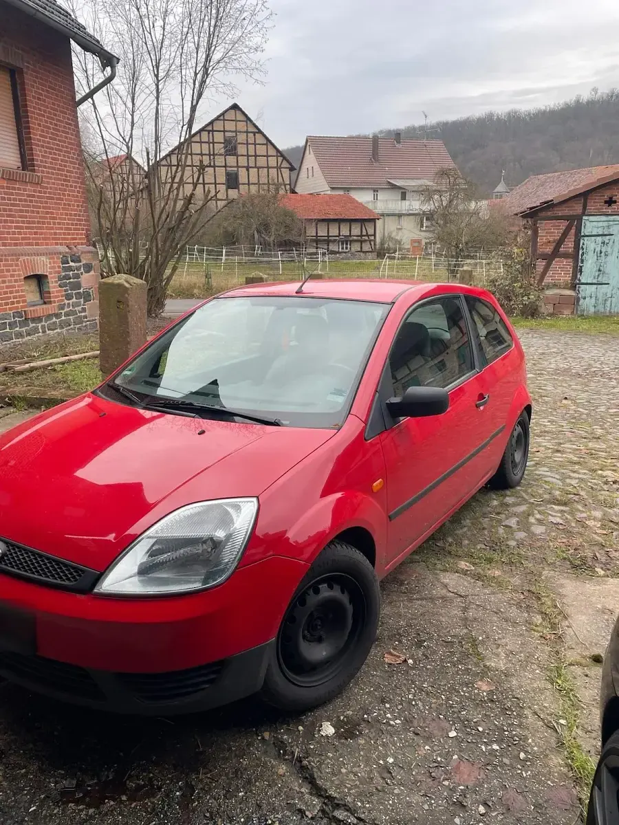 Usata Ford Fiesta 2003 Rosso Utilitaria