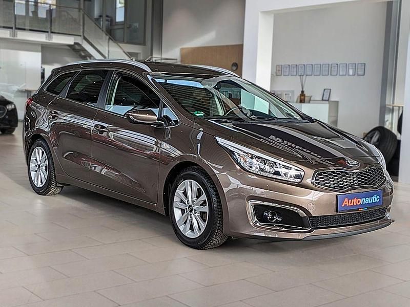 Gebraucht Kia Ceed Sportswagon 135 PS (99 kW) 2018 Braun Kombi