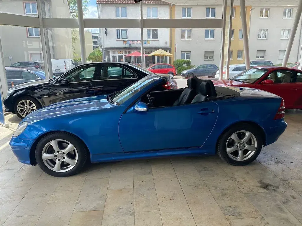 Gebraucht Mercedes SLK320 218 PS (160 kW) 2005 Blau Cabrio
