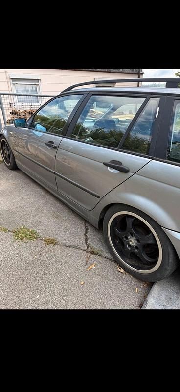 Gebraucht BMW 318 143 PS (105 kW) 2003 Kombi