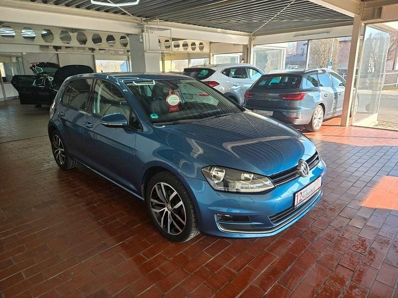 Gebraucht VW Golf VII Allstar 110 PS (80 kW) 2016 Blau Limousine