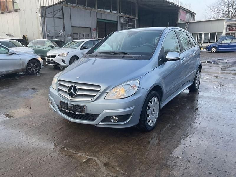 Gebraucht Mercedes B170 116 PS (85 kW) 2009 Blau Van / Kleinbus