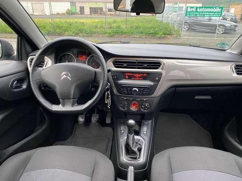 Blau Gebraucht 2017 Citroën C-Elysee I PureTech Limousine | 7.999 € (Fairer Preis) - Bild 1/4