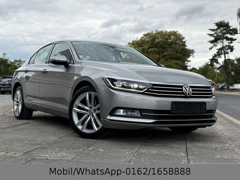 Silber Gebraucht 2014 VW Passat Comfortline Limousine | 11.999 € (Etwas zu teuer) - Bild 1/4