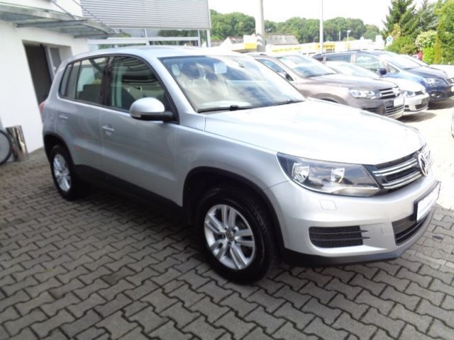 Gebraucht VW Tiguan 140 PS (102 kW) 2014 Silber metallic SUV