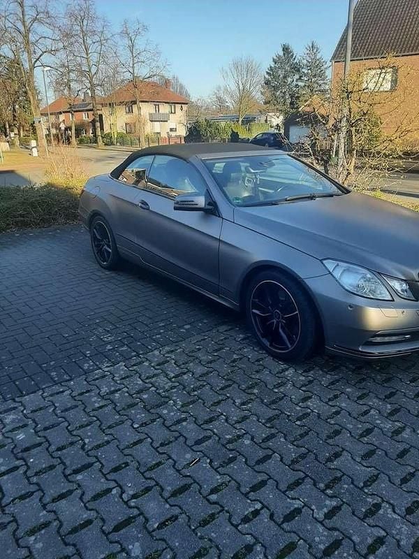 Gebraucht Mercedes E250 Avantgarde 204 PS (150 kW) 2012 Cabrio