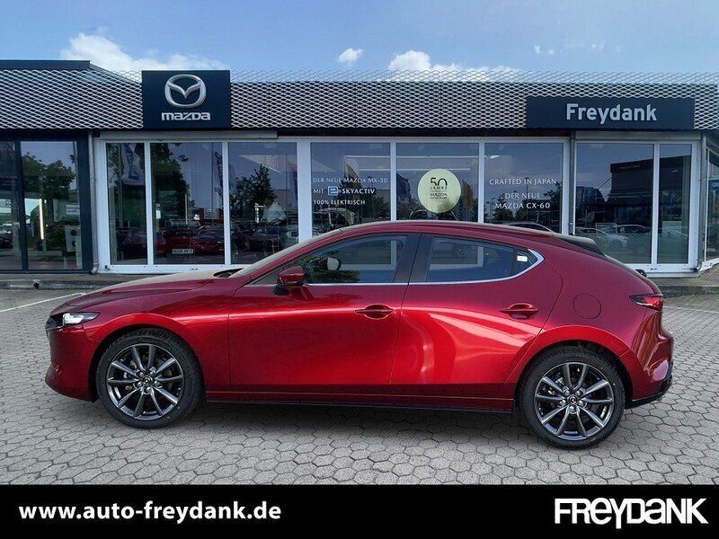 Gebraucht Mazda 3 Center-Line 140 PS (102 kW) 2024 Soul red crystal m