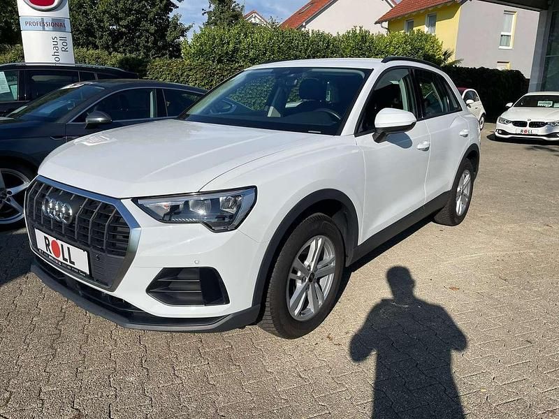 Gletscherweiß metallic Gebraucht 2021 Audi Q3 SUV | 27.990 € (Fairer Preis) - Bild 1/4