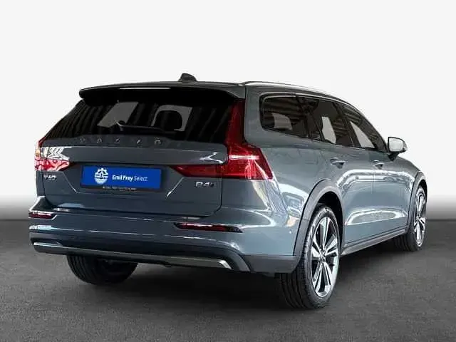 Gebraucht Volvo V60 CC 145 PS (106 kW) 2024 Kombi