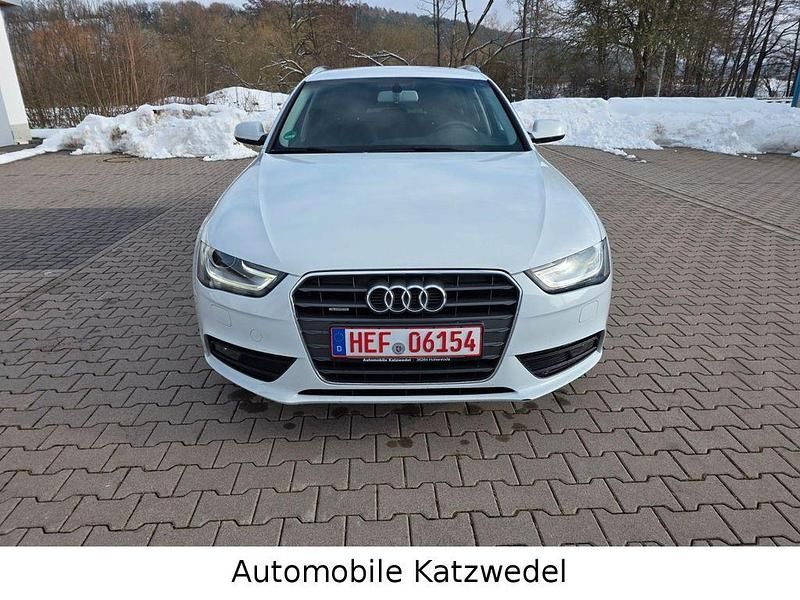 Gebraucht Audi A4 Attraction 190 PS (139 kW) 2015 Weiß Kombi