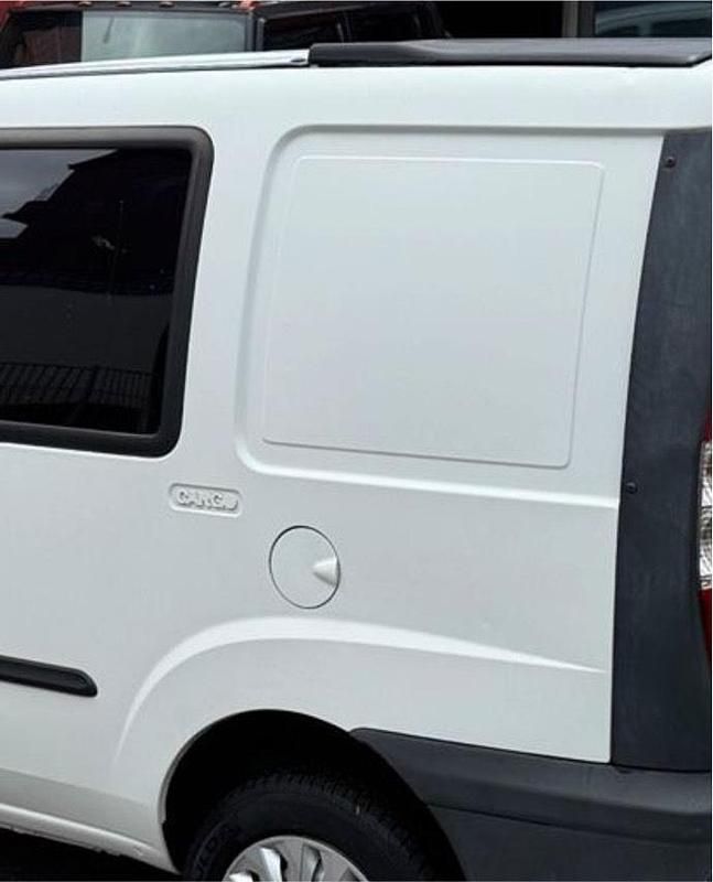 Gebraucht Fiat Doblò 103 PS (75 kW) 2005 Weiß Van / Kleinbus