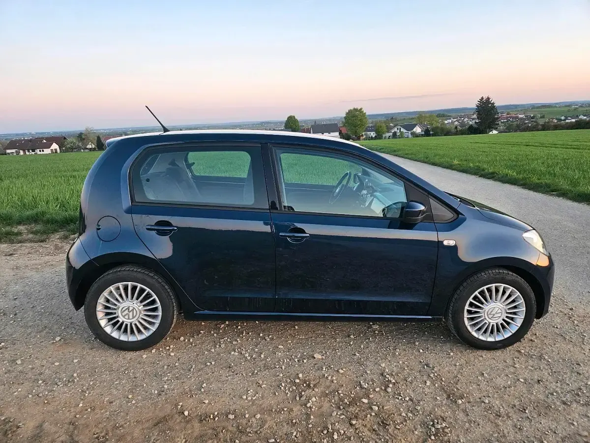 Gebraucht VW up! high up! 75 PS (55 kW) 2014 Blau Kleinwagen