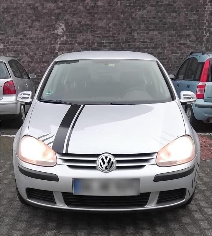 Grau Gebraucht 2004 VW Golf V Kleinwagen | 1.950 € (Guter Preis) - Bild 1/4