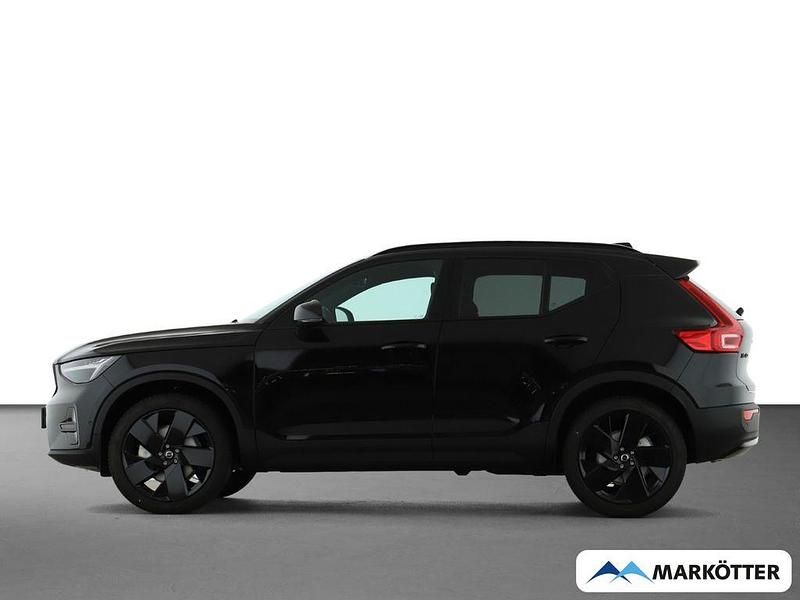 Neu Volvo XC40 Plus 197 PS (144 kW) 2025 Schwarz SUV