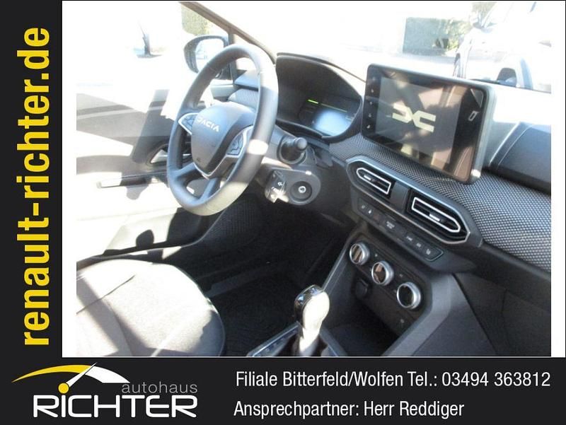 Gebraucht Dacia Jogger Expression 141 PS (103 kW) 2025 Grau Van / Kleinbus