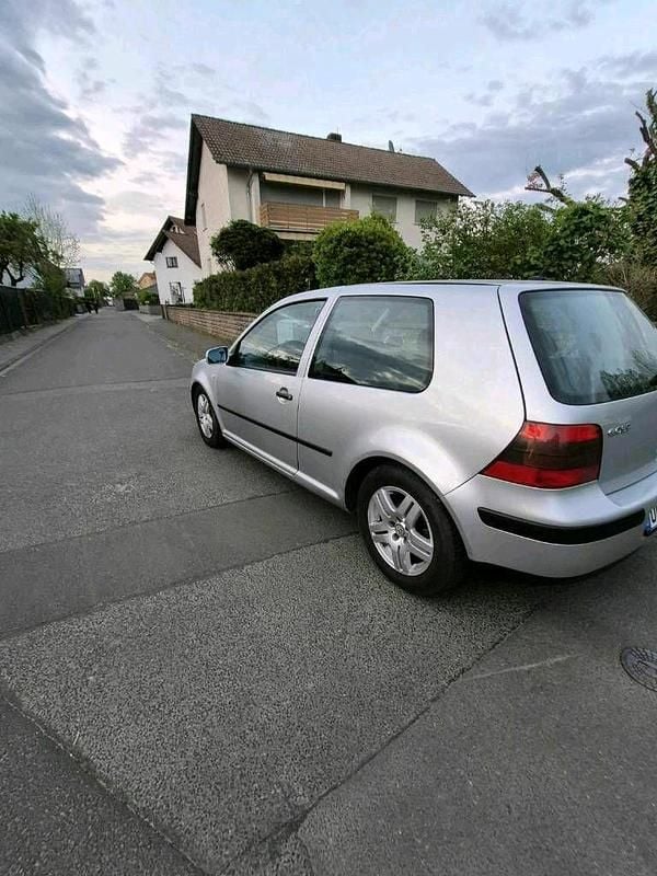 Usata VW Golf IV 2001 Argento Berlina