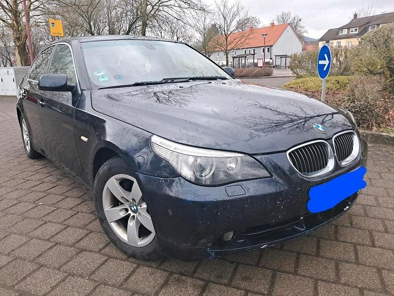 Gebraucht BMW 530 231 PS (169 kW) 2006 Blau Limousine