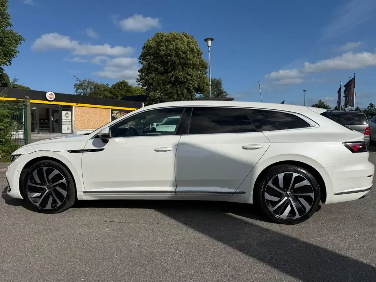 Gebraucht VW Arteon R-line 200 PS (147 kW) 2023 Oryxweiss Kombi