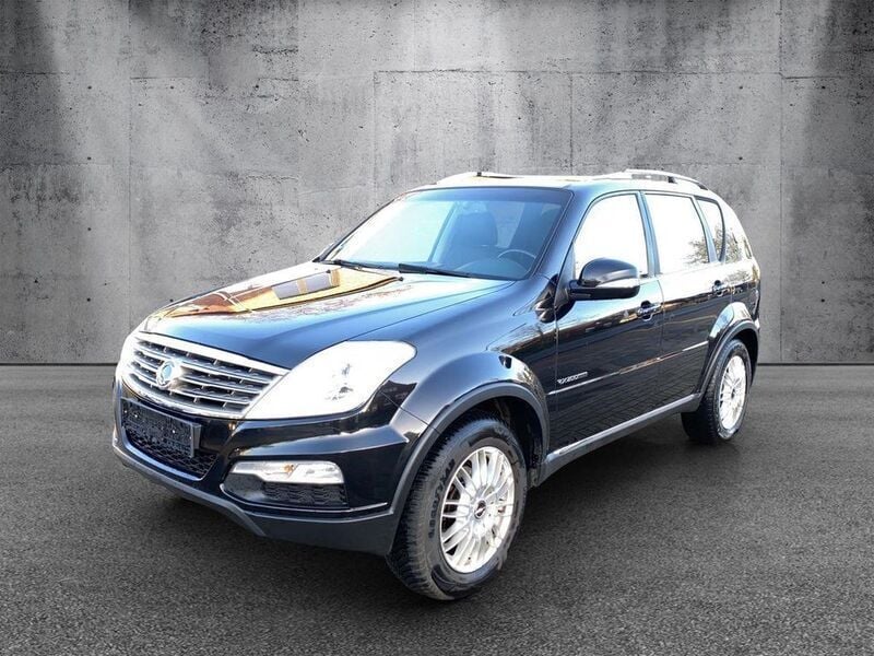 Schwarz Gebraucht 2014 Ssangyong Rexton SUV | 4.800 € - Bild 1/4