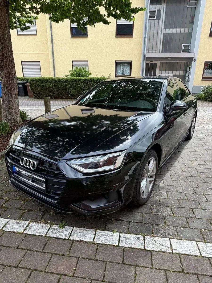 Używany Audi A4 Advanced Plus 190 KM (139 kW) 2020 Czarny Sedan/Limuzyna