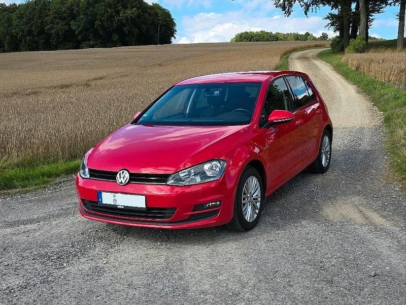 Rot Gebraucht 2014 VW Golf VII Cup Kleinwagen | 11.000 € - Bild 1/4
