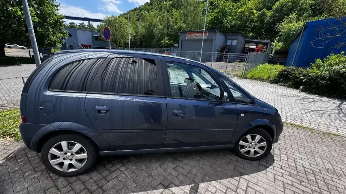 Usata Opel Meriva 105 CV (77 kW) 2009 Blu Monovolume