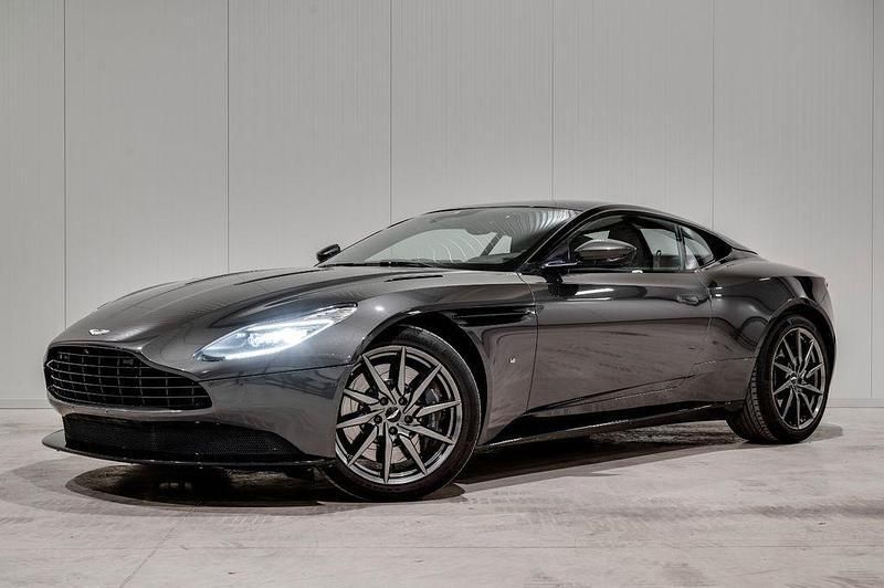 Grau Gebraucht 2017 Aston Martin DB11 | 114.500 € - Bild 1/4