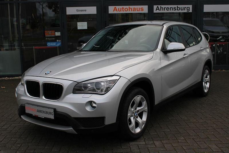 Silber Gebraucht 2013 BMW X1 SUV | 14.970 € (Fairer Preis) - Bild 1/4
