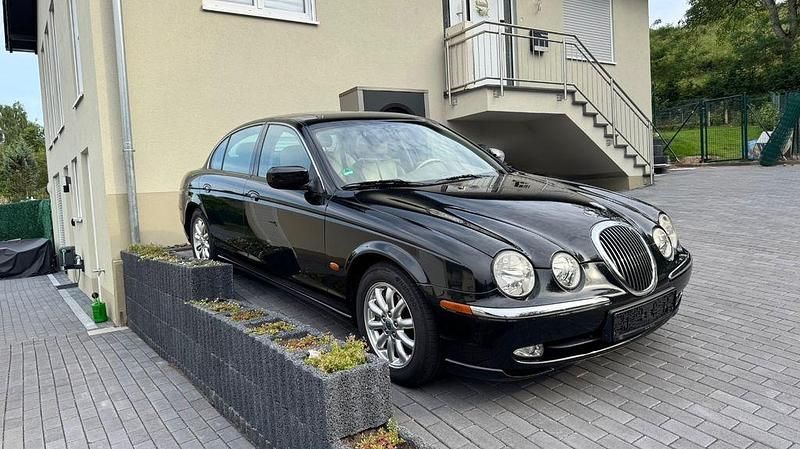 Schwarz Gebraucht 2001 Jaguar S-Type S Limousine | 890 € - Bild 1/4