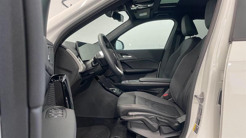 Gebraucht BMW iX1 Performance 230 kW (313 PS) 2023 Alpinweiß uni SUV