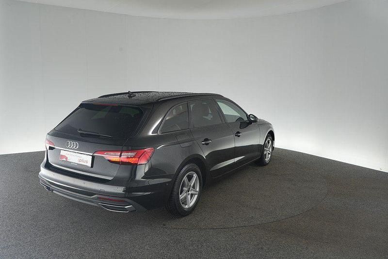 Gebraucht Audi A4 Business 163 PS (119 kW) 2023 Mythosschwarz metallic Kombi