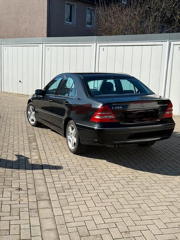 Gebraucht Mercedes C200 163 PS (119 kW) 2004 Schwarz Limousine