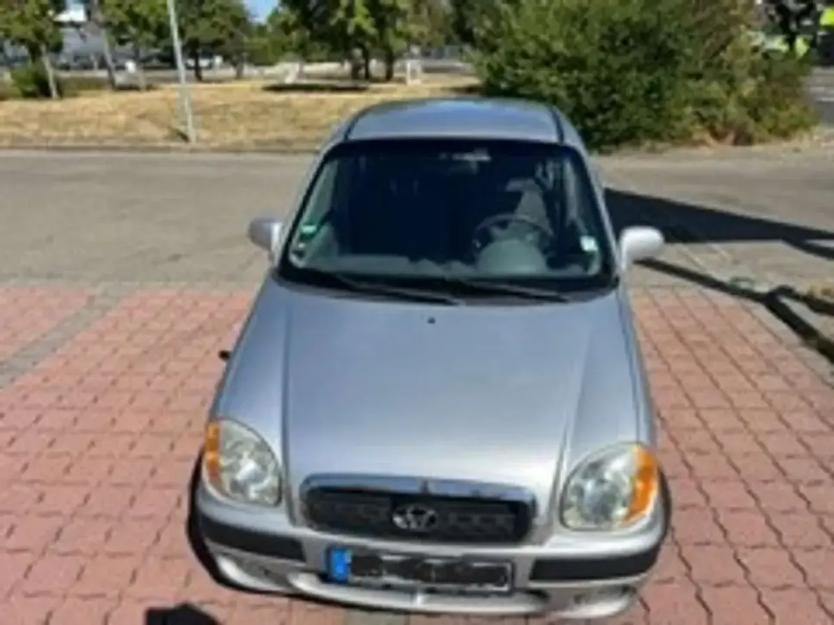 Gebraucht Hyundai Atos GLS 58 PS (42 kW) 2002 Silber Kleinwagen