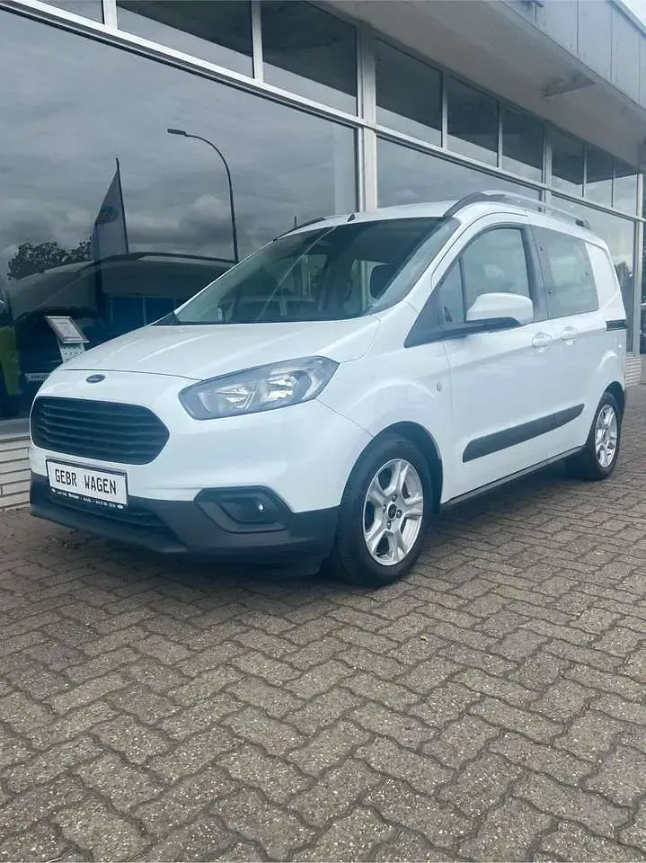 Używany Ford Transit Trend 101 KM (74 kW) 2018 Biały Kombi
