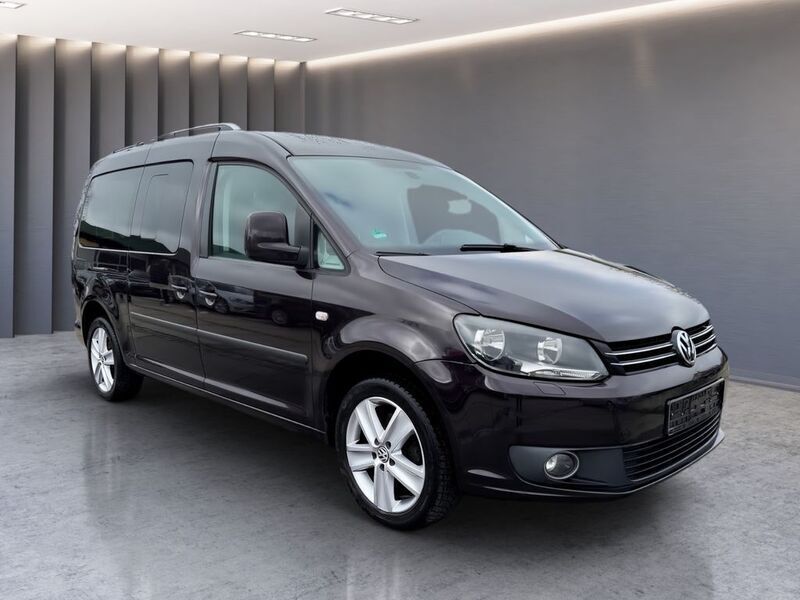 Schwarz Gebraucht 2012 VW Caddy Maxi Highline Van / Kleinbus | 15.900 € (Teuer) - Bild 1/4