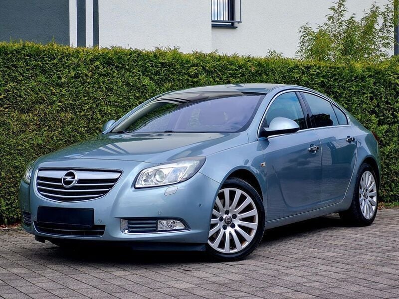 Silber Gebraucht 2011 Opel Insignia Innovation Limousine | 5.900 € (Superpreis) - Bild 1/4