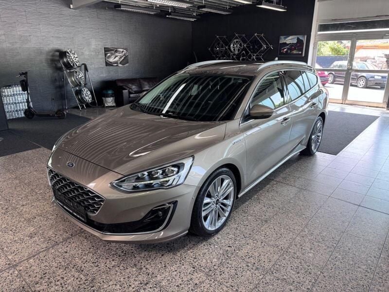 Silber Gebraucht 2019 Ford Focus Vignale Kombi | 18.999 € (Fairer Preis) - Bild 1/4