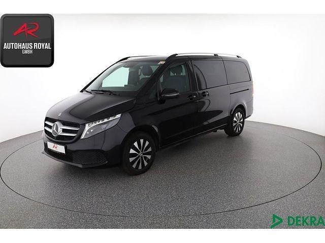Gebraucht 2024 Mercedes V300 Van / Kleinbus | 65.780 € - Bild 1/4