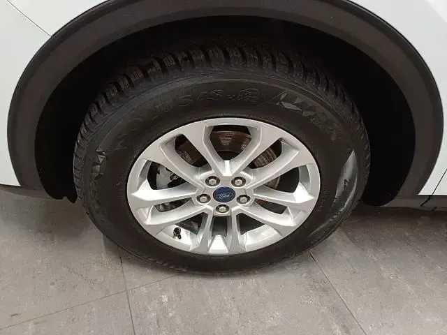 Gebraucht Ford Kuga Titanium 150 PS (110 kW) 2022 Weiß SUV