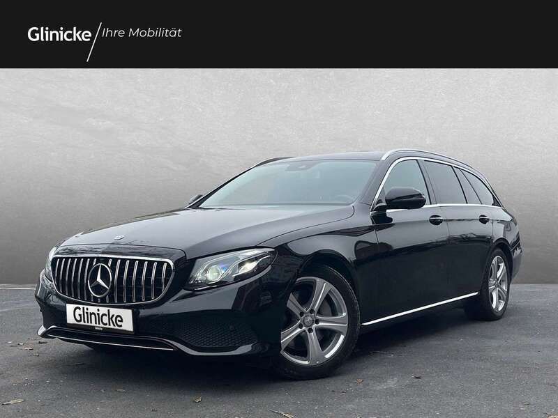 Schwarz Gebraucht 2017 Mercedes E350 Avantgarde Kombi | 37.880 € - Bild 1/4