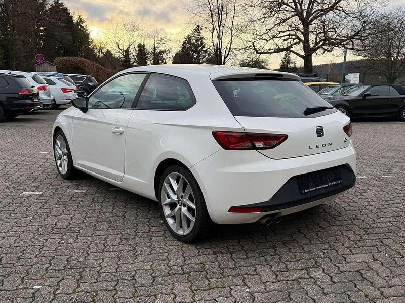 Second-hand Seat Leon FR 140 CP (102 kW) 2013 Alb Coupe