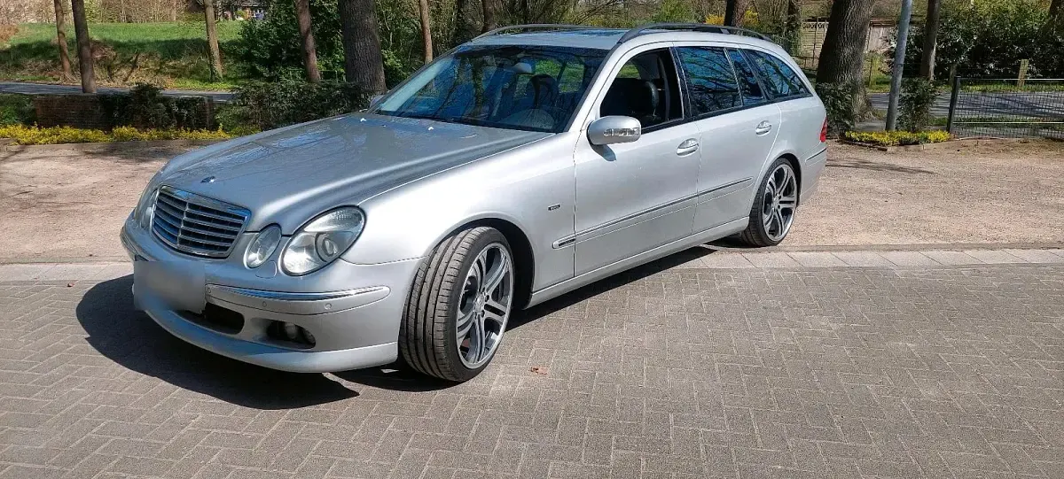 Brugt Mercedes E500 306 HK (225 kW) 2004 Sølv Stationcar
